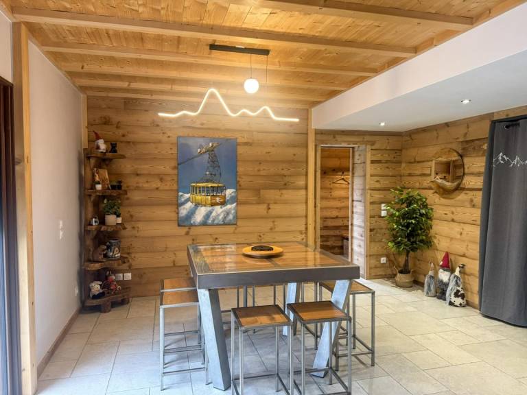Gite with patio, garden & BBQ — photo 4
