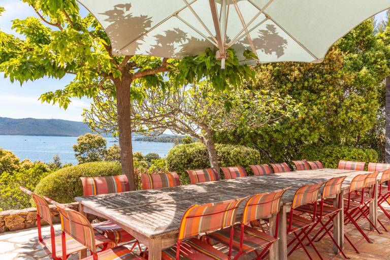 Villa with terrace, garden & private pool | Sea view — photo 4