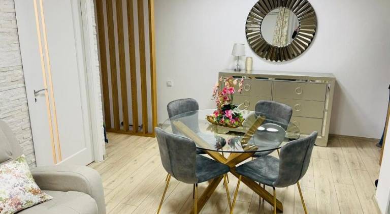 Apartment with 2 rooms for 5 persons in Constanta