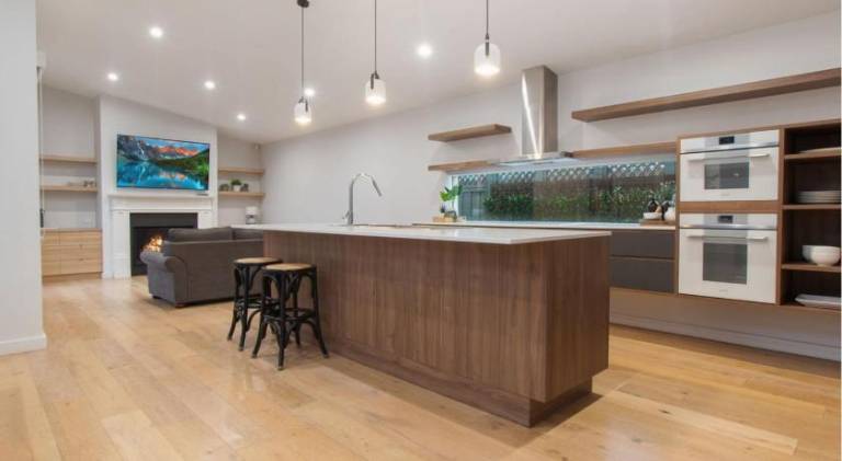 200 m&sup2; Ferienhaus