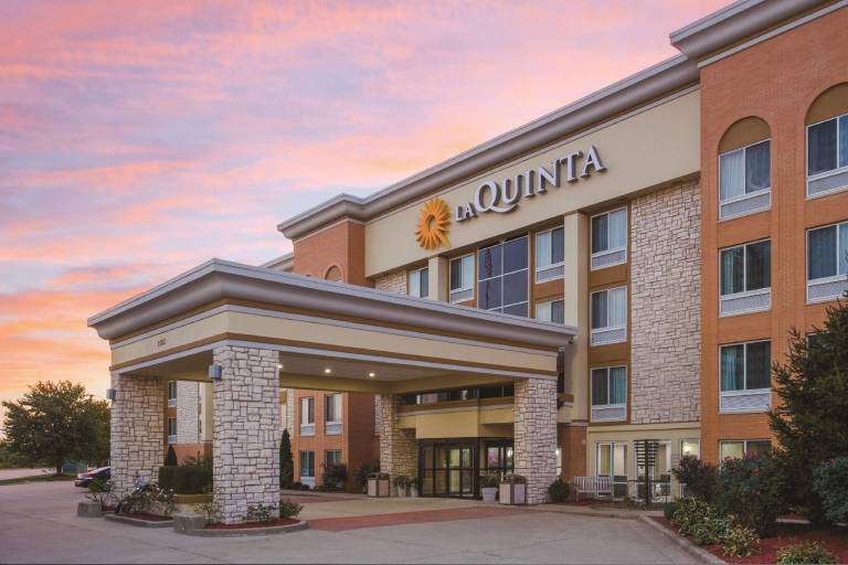 La Quinta Inn & Suites by Wyndham Effingham in Effingham, IL