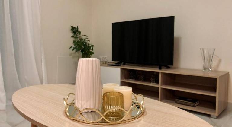 Apartment | Near Church of the Holy Apostles — photo 2