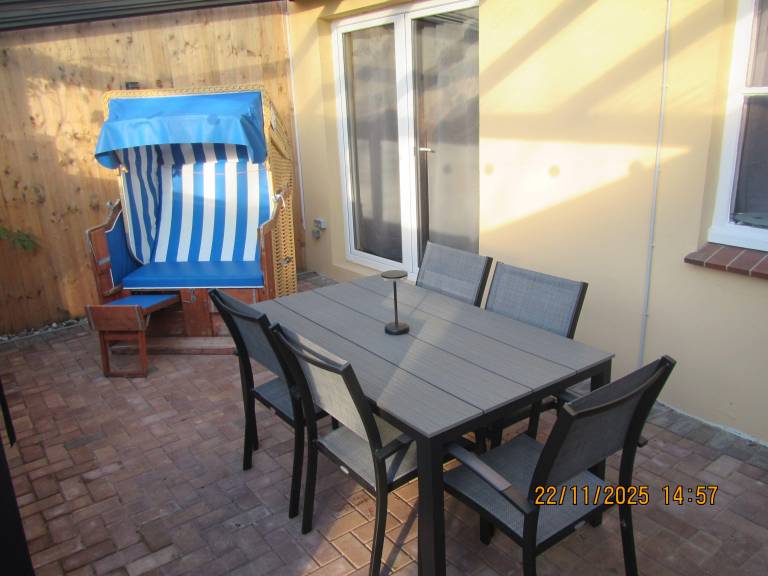 Family-oriented pleasant rental apartment with barbeque, yard & patio | Close to the beach | Pet-friendly in Timmendorfer Strand