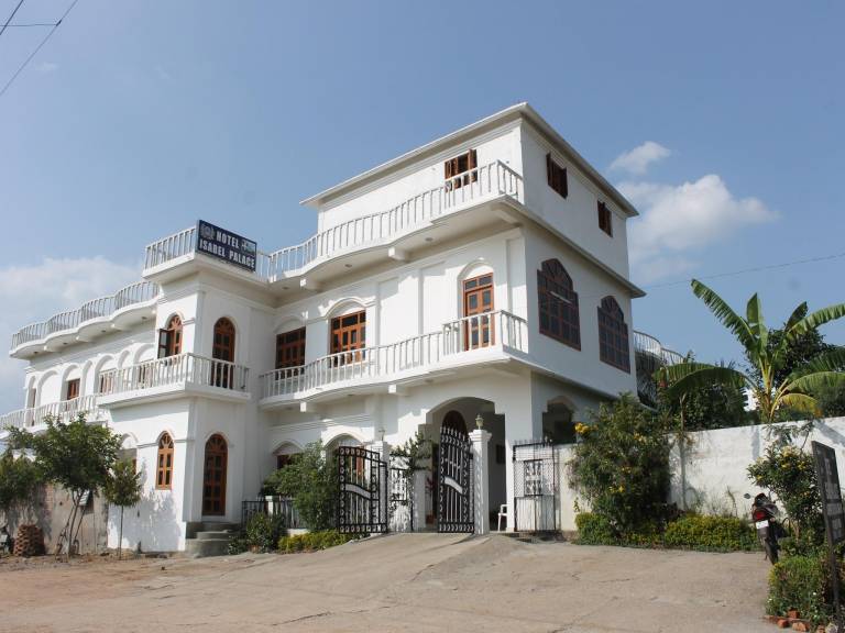Hotel Isabel Palace