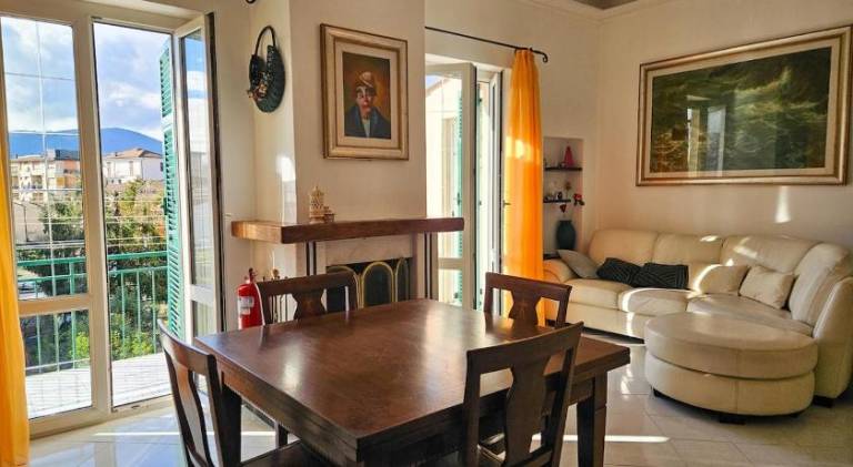 Holiday apartment with jacuzzi in La Spezia