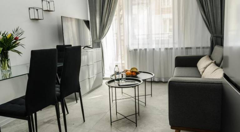 Beautiful holiday apartment with terrace | Close to Alexander Nevsky Cathedral | Pets allowed — photo 2