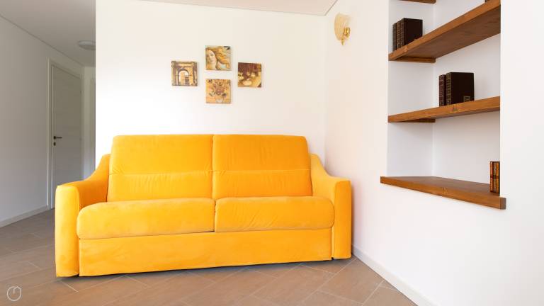 Apartment with patio — photo 5