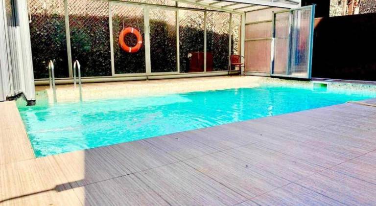 Apartment with pool — photo 3