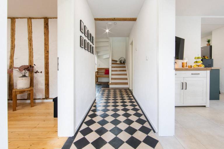Family-friendly charming vacation home with patio, garden & BBQ | Pets are welcome — photo 4