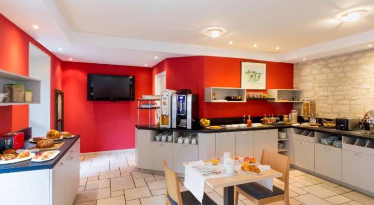 Hotel Restaurant Le Dauphin et Le Spa du Prieure — photo 4