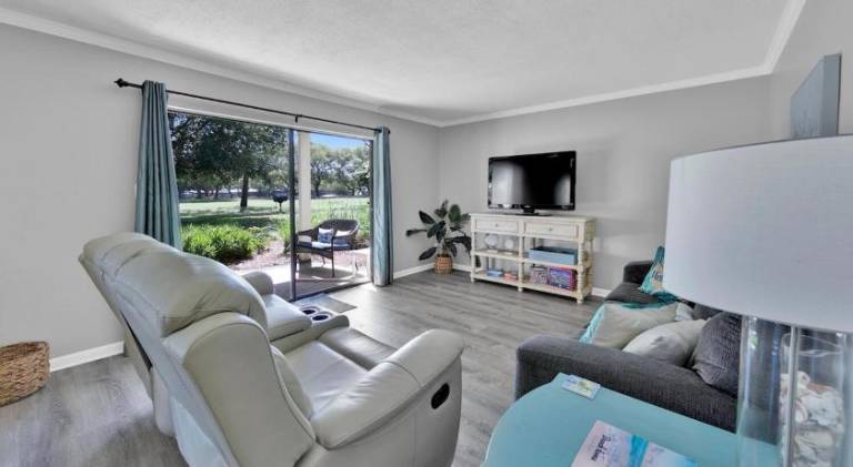 Quiet golf villa on course close to beach - Fiber Optic WiFi in Miramar Beach, FL