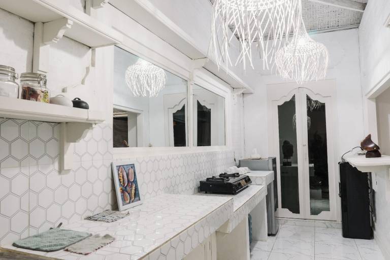Modern 3BR Villa, 4min to Double Six Beach Pool — photo 5