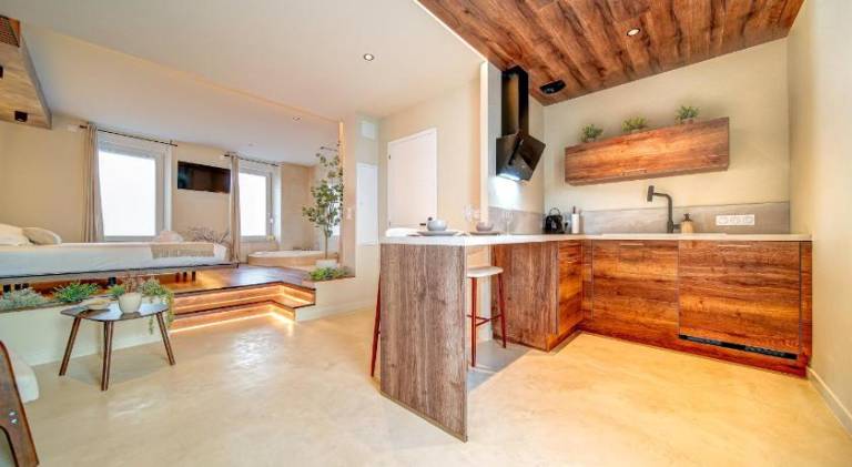 Rental apartment with hot tub, yard & terrace | Pets are welcome — photo 4