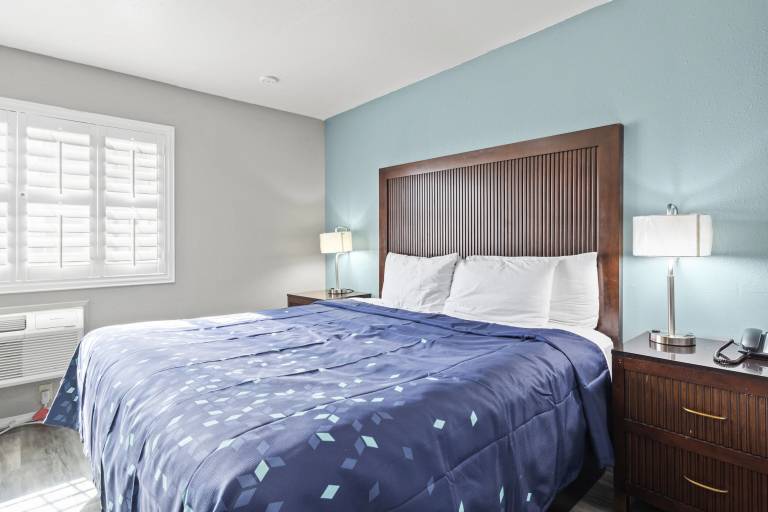 Motel  Medford