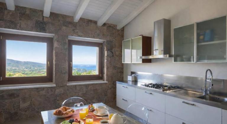 Villa with pool | Pet-friendly — photo 4