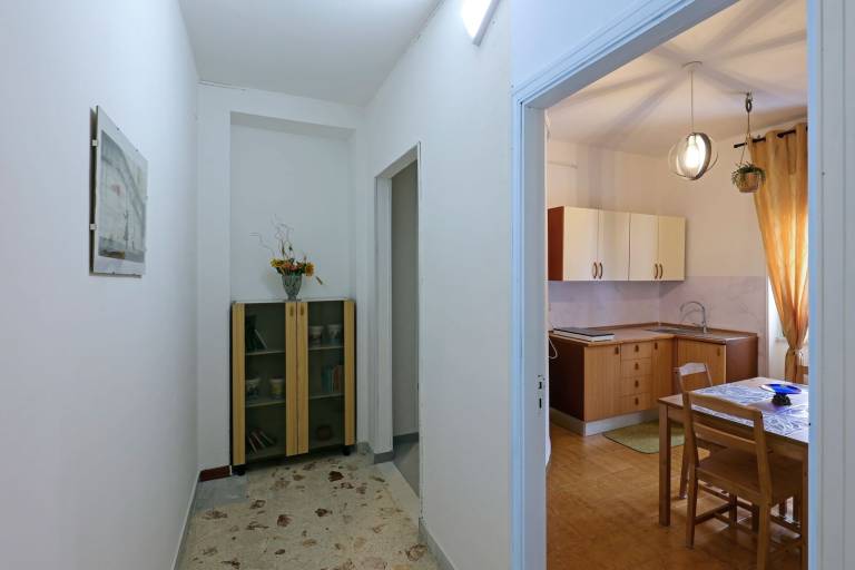 House with terrace — photo 4