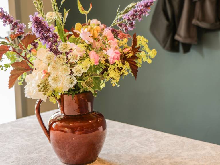 Cottage with garden — photo 4