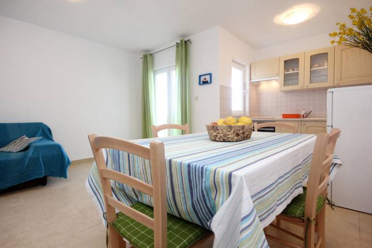 One bedroom apartment with terrace and sea view Kučište - Perna, Pelješac (A-10161-d) — photo 4