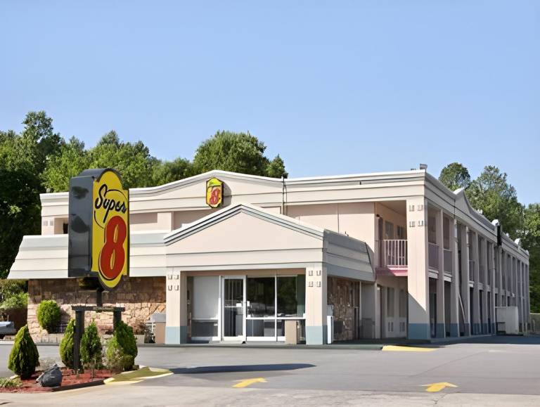 Super 8 By Wyndham Durham/University Area Nc in Durham, NC