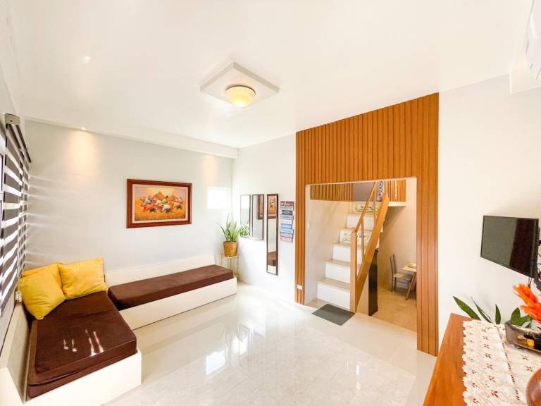 Pleasant vacation home with grill, garden & hot tub | Pets allowed in Tagaytay