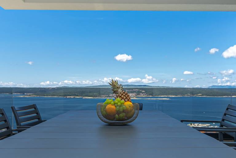 Vacation home with grill, private pool & yard | Sea view | Pet-friendly — photo 2