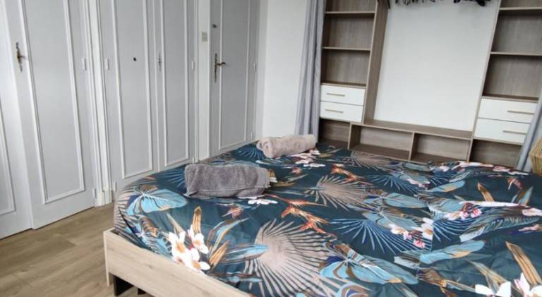 Apartment with yard, terrace & BBQ in Gaillard