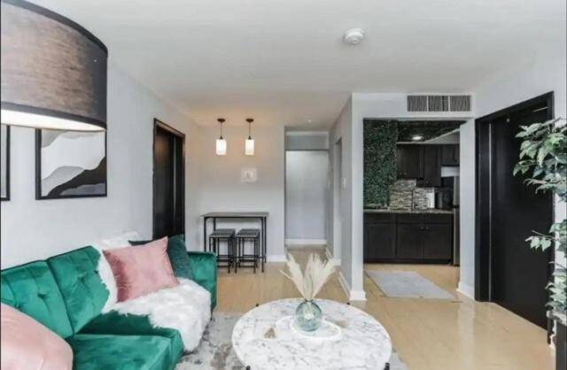 Renovated Rittenhouse 2BR, Washer Dryer — photo 4