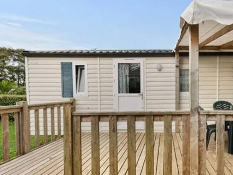 Mobile home with patio & heated pool — photo 4