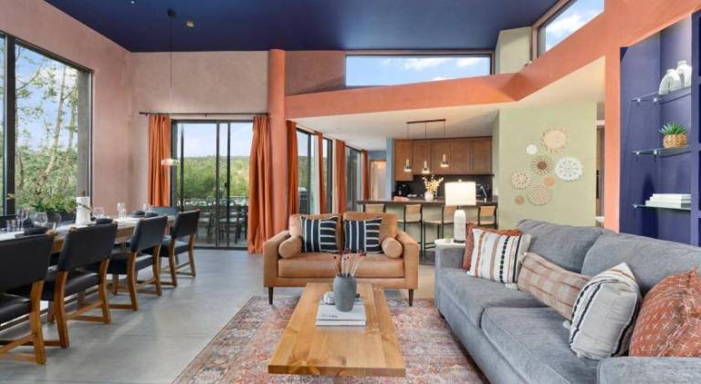 Villa with jacuzzi — photo 3