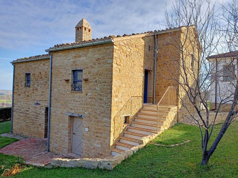 Ferienwohnung in Sicciola, Castilenti für max. 4 Personen Ferienwohnung in Sicciola, Castilenti für max. 4 Personen