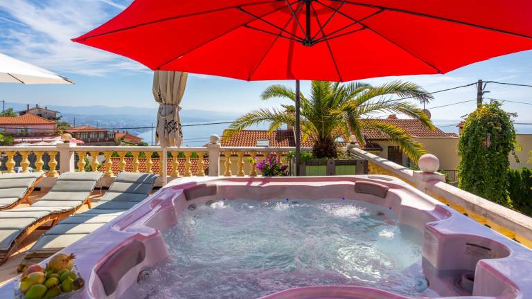 Villa with hot tub, private pool & yard — photo 2