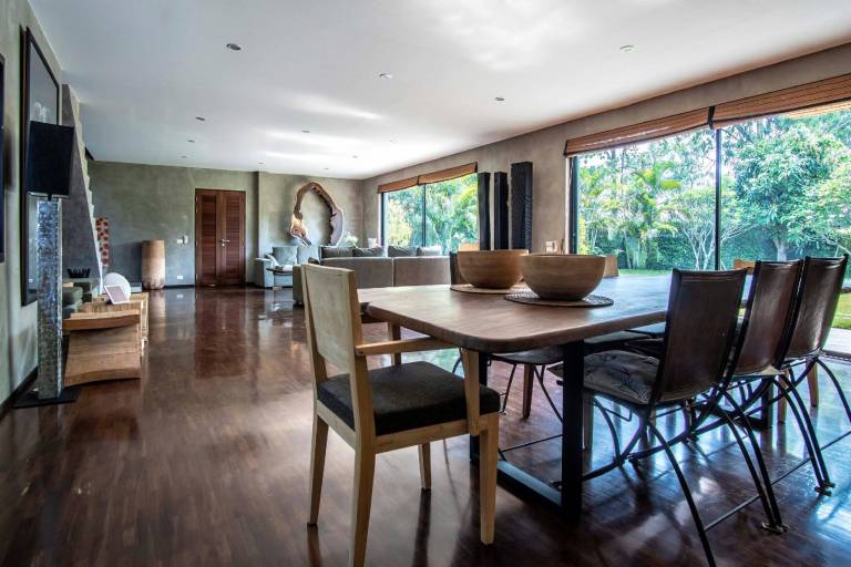Family-friendly beautiful villa with private pool, yard & grill | Suitable for remote work | Dogs allowed — photo 4