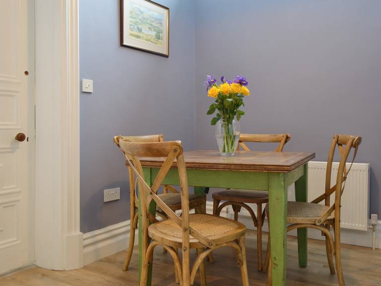 Cottage with 2 rooms for 4 persons — photo 4