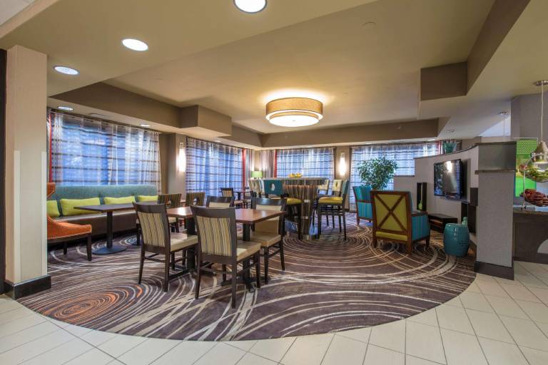 Hampton Inn Atlanta/Newnan — photo 3
