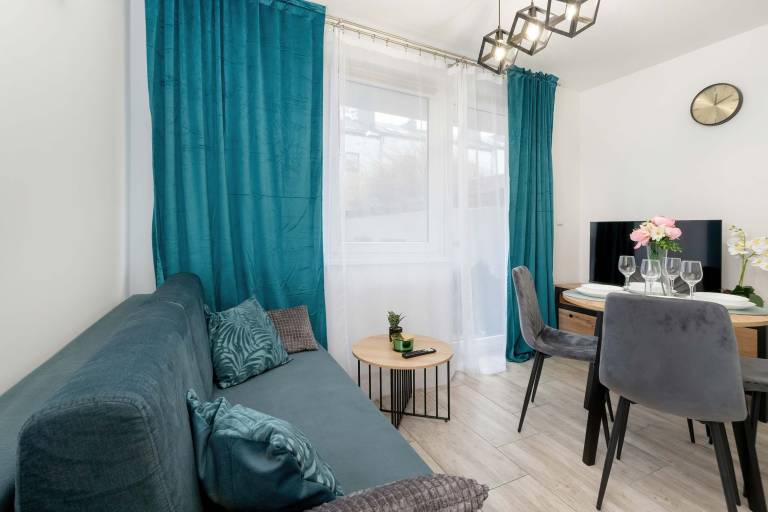 Family-oriented pleasant apartment with garden & fast internet | Dogs allowed in Gdynia