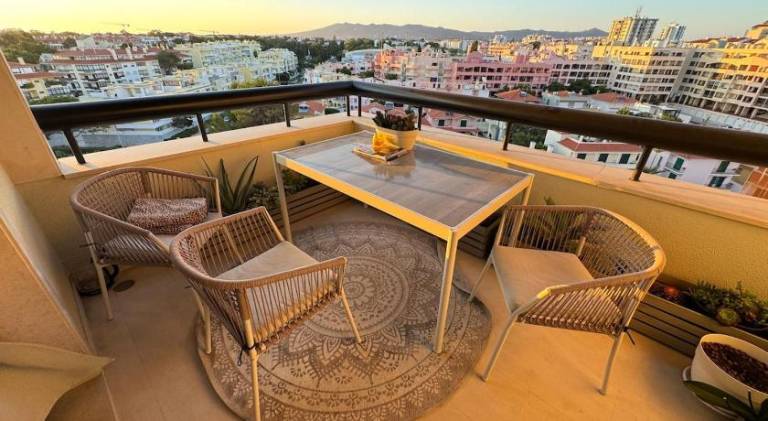 Nomad Dreams N5 Cascais condo with garage & swimming pool in Cascais