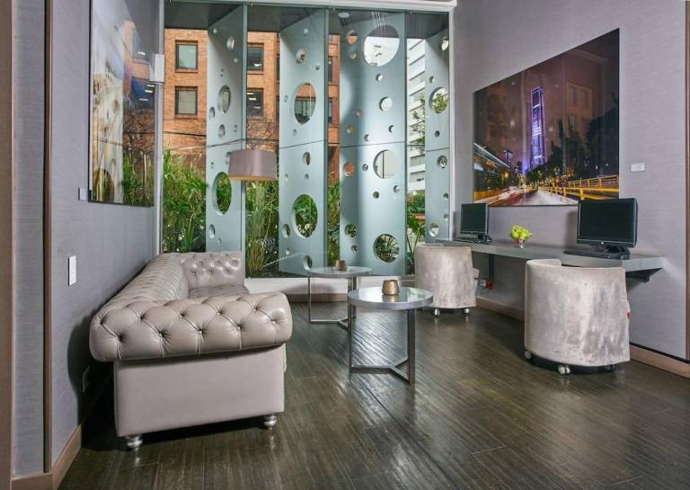 Hotel 100 Luxury Suites by Preferred — photo 5