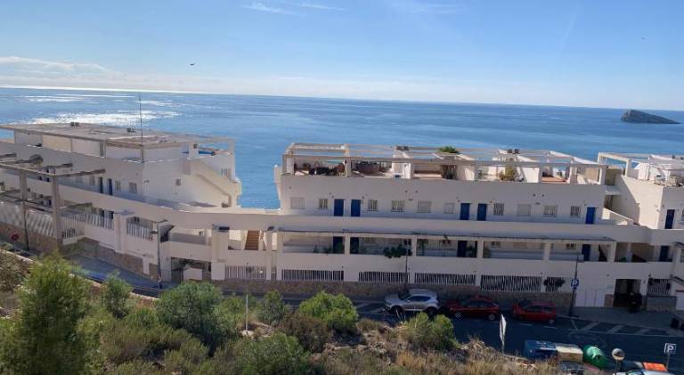 Holiday apartment with terrace & pool in Benidorm