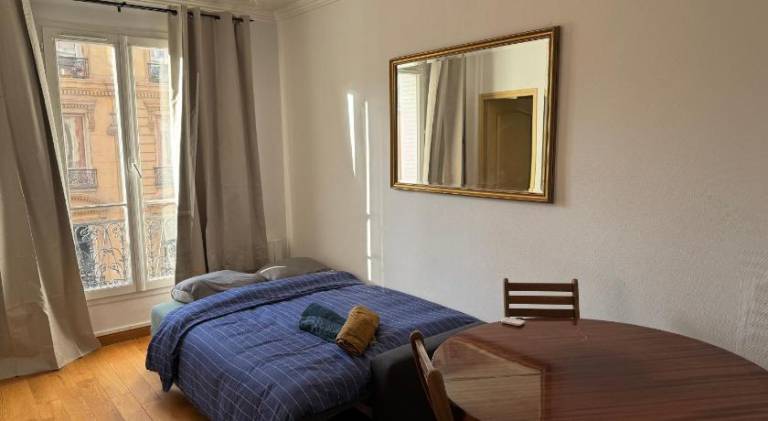 Holiday apartment with 1 room for 5 persons in Vanves
