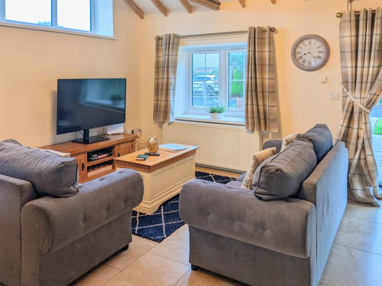 Cottage with garden | River view — photo 3