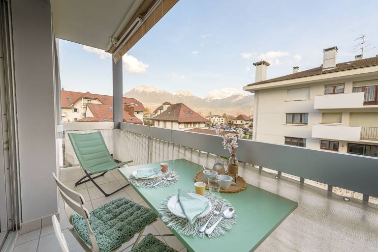 Rental apartment | Mountain view in Chambéry