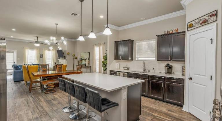 Fully equipped vacation home with terrace, garden & grill | Perfect for remote work | Pets allowed — photo 3