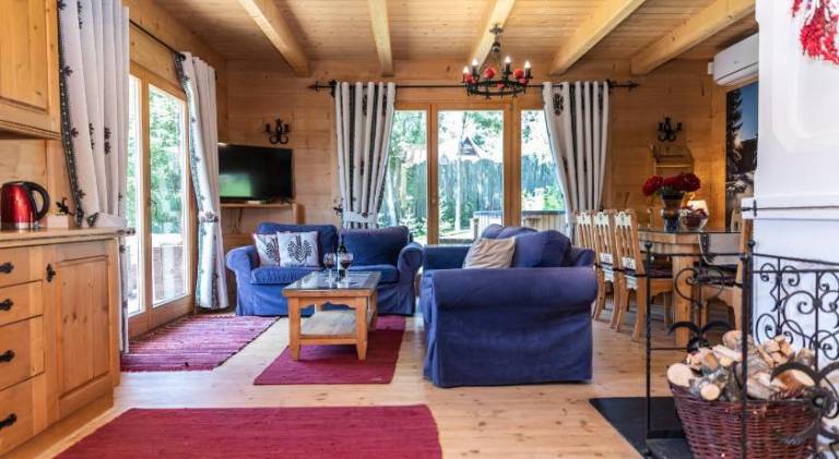 Chalet with jacuzzi — photo 2