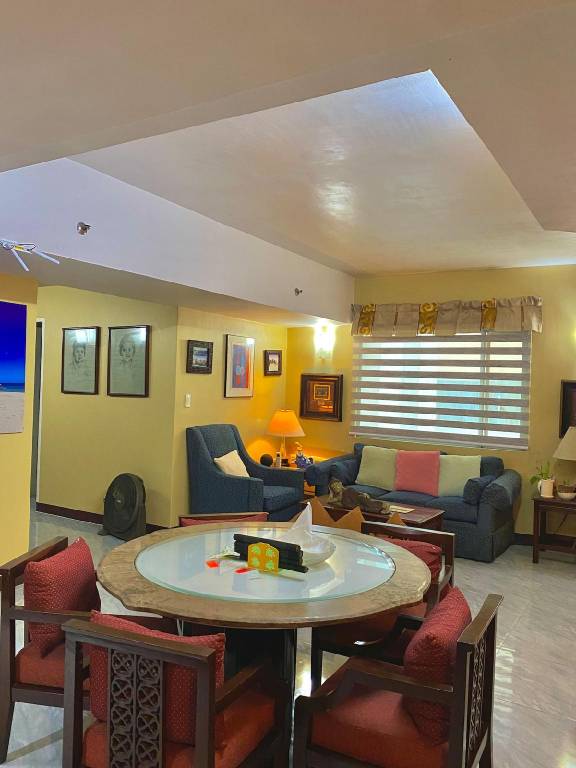 House with pool | Suitable for remote work in Pasay