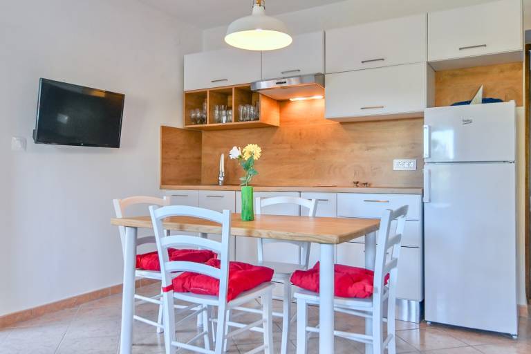 Rental apartment with barbecue, terrace & garden | Sea view | Pets are welcome — photo 4