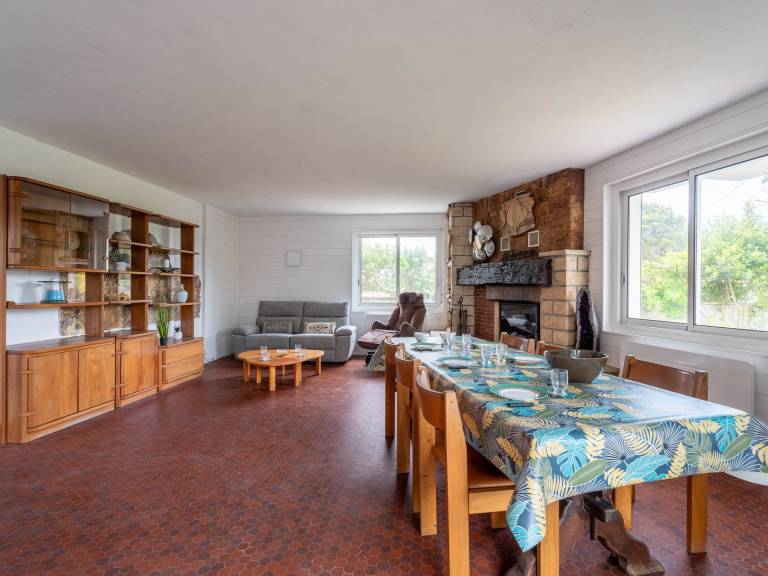 Charming 5-Person House Near Beach with Surf Lessons & Boat Rentals - Parking & Wifi Included — photo 5