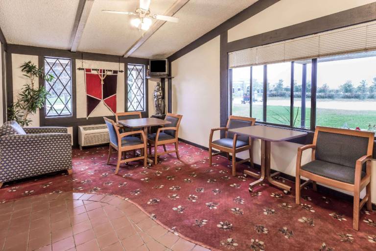Knights Inn Racine WI in Mount Pleasant, WI