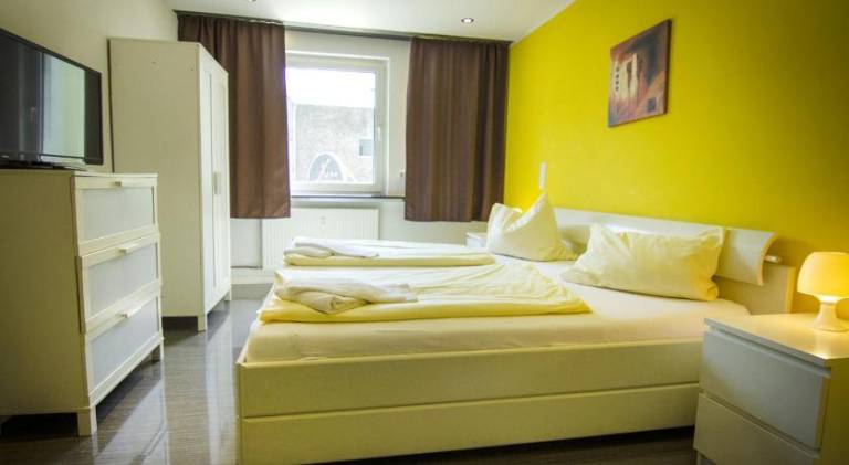 Holiday apartment with patio & grill in Wuppertal