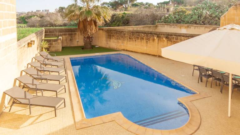 Ferienwohnung  Kerċem