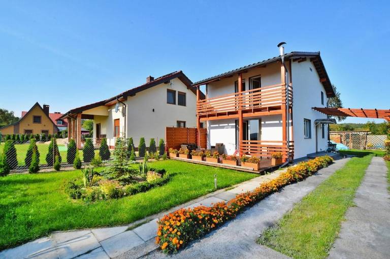 House  Dąbrowica